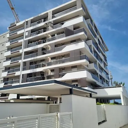 Marsi Bari